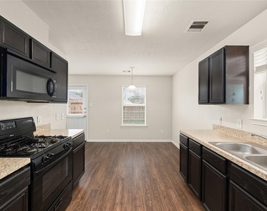 21415 Partha Way - Photo Thumbnail 3