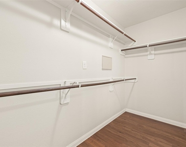 21415 Partha Way - Photo Thumbnail 11