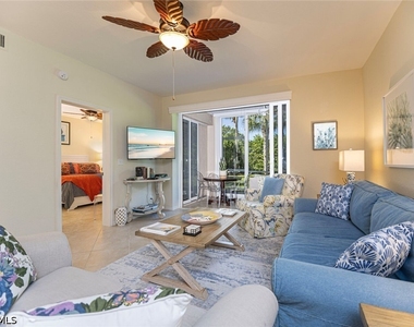 823 Tanbark Drive - Photo Thumbnail 2
