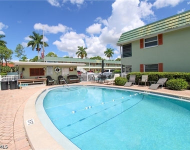 300 Valley Stream Drive - Photo Thumbnail 27