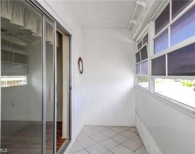 300 Valley Stream Drive - Photo Thumbnail 21