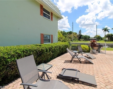 300 Valley Stream Drive - Photo Thumbnail 29