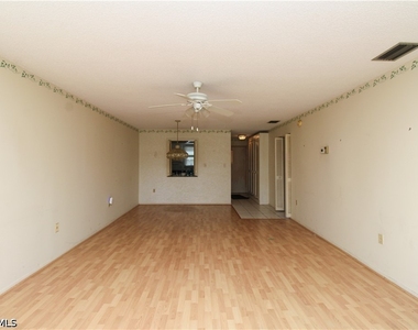 300 Valley Stream Drive - Photo Thumbnail 13