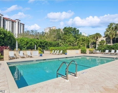 7048 Pelican Bay Boulevard - Photo Thumbnail 14