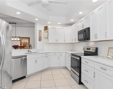 7048 Pelican Bay Boulevard - Photo Thumbnail 4