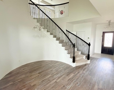 8714 Ruddy Duck Court - Photo Thumbnail 4