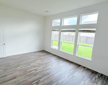 8714 Ruddy Duck Court - Photo Thumbnail 10