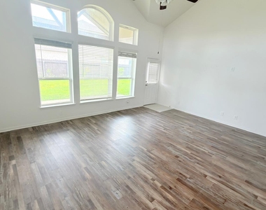 8714 Ruddy Duck Court - Photo Thumbnail 3