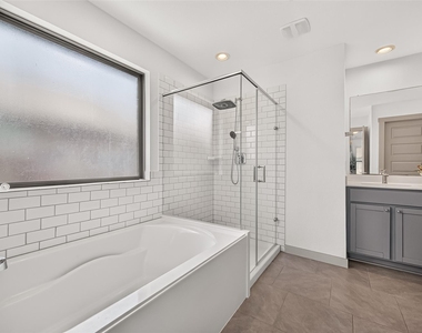 3943 Canyon Shore Lane - Photo Thumbnail 31