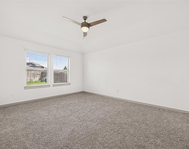 3943 Canyon Shore Lane - Photo Thumbnail 29