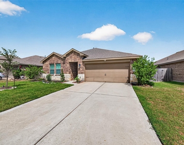 3943 Canyon Shore Lane - Photo Thumbnail 1