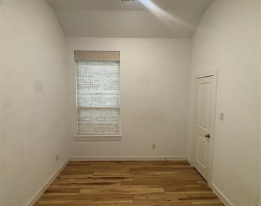 12131 Woodnote Lane - Photo Thumbnail 5