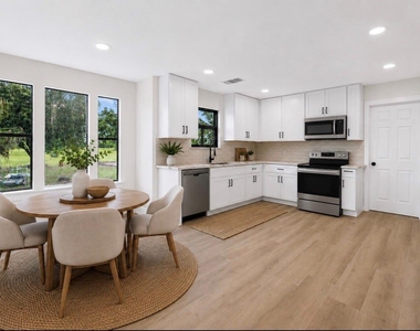 15806 Lakeview Drive - Photo Thumbnail 15
