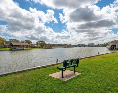 2060 Glencove Drive - Photo Thumbnail 26