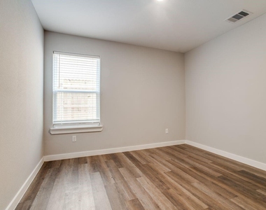 5705 Breland Street - Photo Thumbnail 12