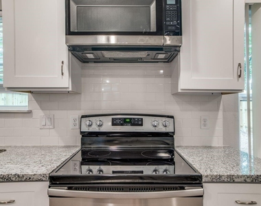 5705 Breland Street - Photo Thumbnail 4