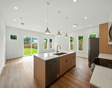 8114 Count Street - Photo Thumbnail 26