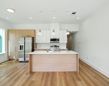 8114 Count Street - Photo Thumbnail 27