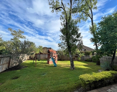 7007 Fall Creek Lane - Photo Thumbnail 25