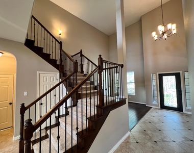 7007 Fall Creek Lane - Photo Thumbnail 36