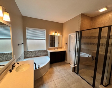 7007 Fall Creek Lane - Photo Thumbnail 33