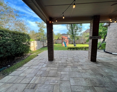 7007 Fall Creek Lane - Photo Thumbnail 20