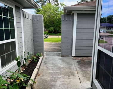 17511 Glenhew Road - Photo Thumbnail 11