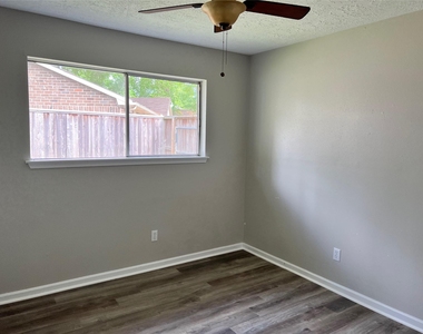 17511 Glenhew Road - Photo Thumbnail 8