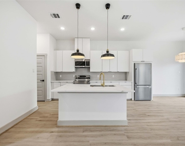 7555 Calhoun Street - Photo Thumbnail 7