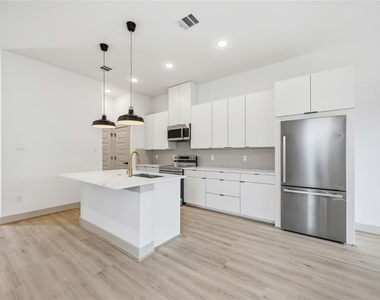 7555 Calhoun Street - Photo Thumbnail 8