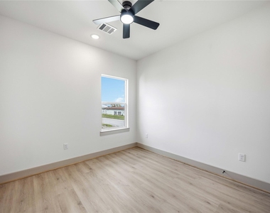7555 Calhoun Street - Photo Thumbnail 21