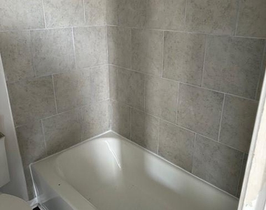 8722 Maplecrest Drive - Photo Thumbnail 7