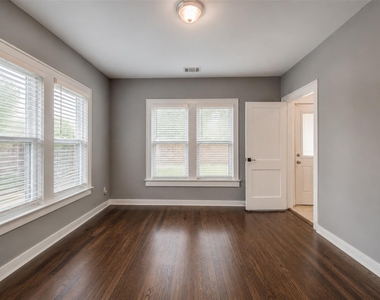 2608 Rosewood Street - Photo Thumbnail 21