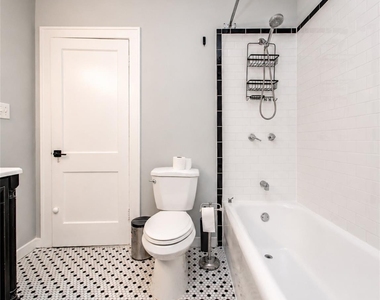 2608 Rosewood Street - Photo Thumbnail 18