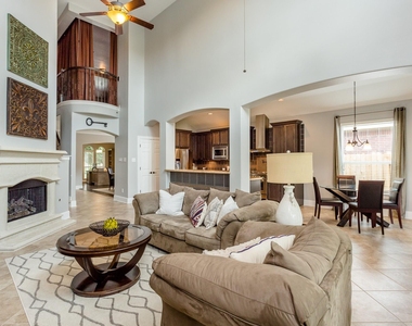 3529 Firenze Drive - Photo Thumbnail 10