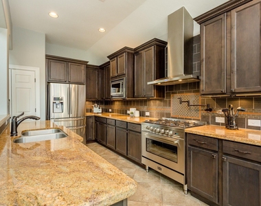 3529 Firenze Drive - Photo Thumbnail 14