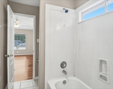 17507 Whispering Star Court - Photo Thumbnail 18
