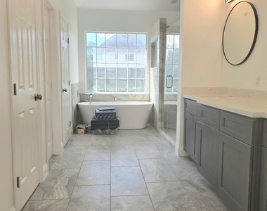 20315 Lakeland Falls Drive - Photo Thumbnail 11
