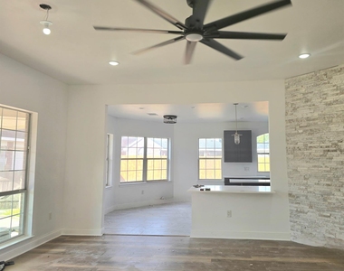 20315 Lakeland Falls Drive - Photo Thumbnail 10