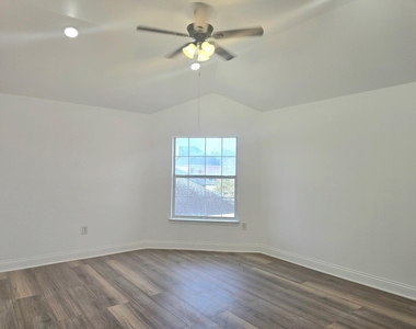 20315 Lakeland Falls Drive - Photo Thumbnail 24