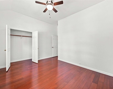 6138 Kristen Park Lane - Photo Thumbnail 12