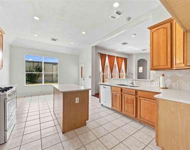 6138 Kristen Park Lane - Photo Thumbnail 8