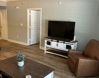 2299 Lone Star Drive - Photo Thumbnail 4