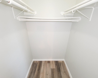 12330 Ormandy Street - Photo Thumbnail 6