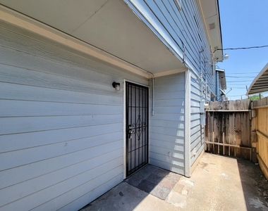 12330 Ormandy Street - Photo Thumbnail 4