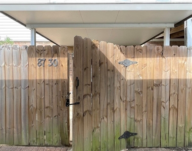 8730 Glen Meadow Lane - Photo Thumbnail 29