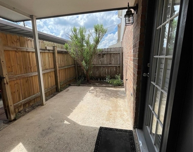 8730 Glen Meadow Lane - Photo Thumbnail 28