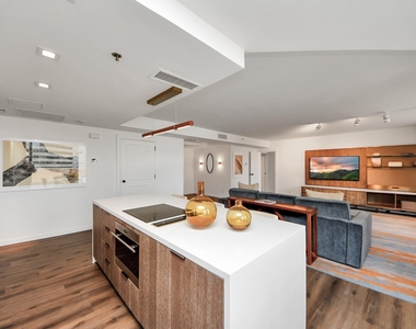 1300 Lamar Street - Photo Thumbnail 1