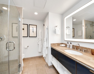 1300 Lamar Street - Photo Thumbnail 26