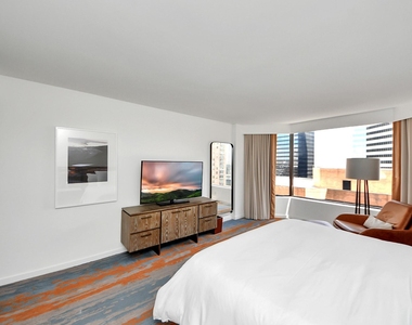 1300 Lamar Street - Photo Thumbnail 32